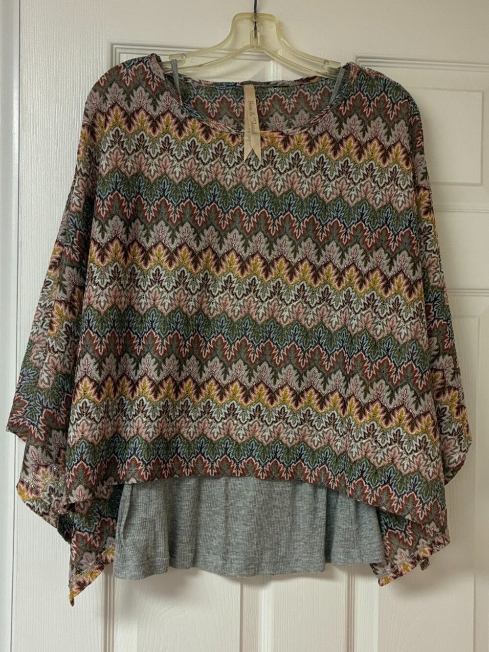 Hem & Thread Large 2 piece top set - Light patterned shawl over Gray Tank